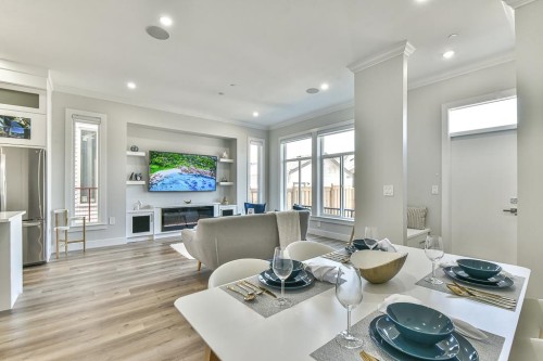 19642 74A Avenue, Langley, BC - Indoor Photo Showing Dining Room