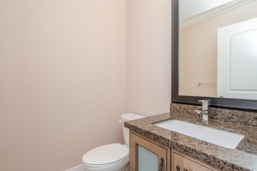 19586 72A Avenue, Surrey, BC - Indoor Photo Showing Bathroom