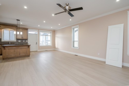 19586 72A Avenue, Surrey, BC - Indoor Photo Showing Kitchen