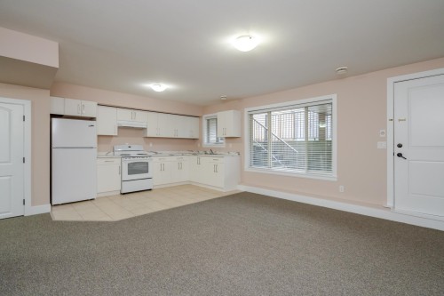 19586 72A Avenue, Surrey, BC - Indoor Photo Showing Kitchen