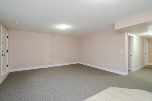 19586 72A Avenue, Surrey, BC - Indoor Photo Showing Other Room
