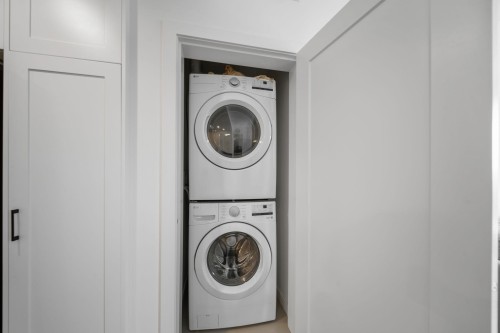 B315-20078 85 Avenue, Langley, BC - Indoor Photo Showing Laundry Room