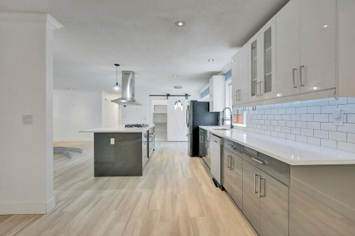 19694 46 Avenue, Langley, BC - Indoor Photo Showing Kitchen