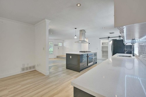 19694 46 Avenue, Langley, BC - Indoor Photo Showing Kitchen