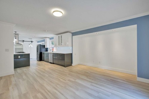 19694 46 Avenue, Langley, BC - Indoor Photo Showing Kitchen