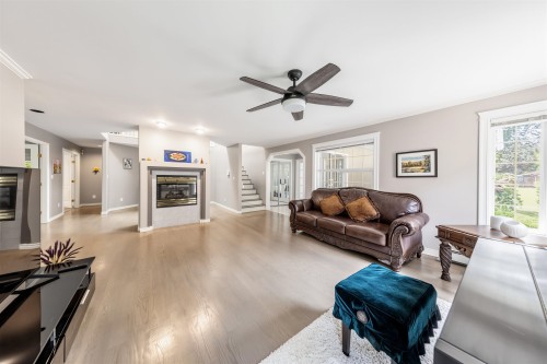 20621 91 Avenue, Langley, BC - Indoor Photo Showing Living Room With Fireplace