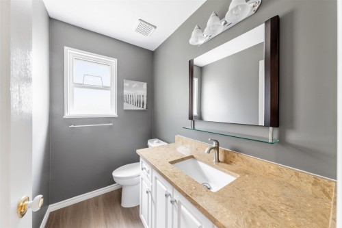 20621 91 Avenue, Langley, BC - Indoor Photo Showing Bathroom