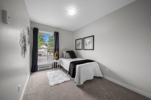 279-32550 Maclure Road, Abbotsford, BC - Indoor Photo Showing Bedroom
