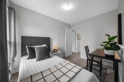 279-32550 Maclure Road, Abbotsford, BC - Indoor Photo Showing Bedroom