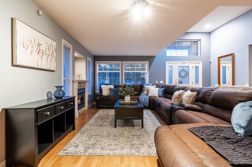 26880 25A Avenue, Langley, BC - Indoor Photo Showing Living Room