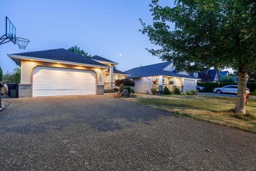 26880 25A Avenue, Langley, BC - Outdoor