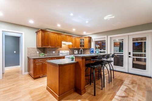 26880 25A Avenue, Langley, BC - Indoor Photo Showing Kitchen