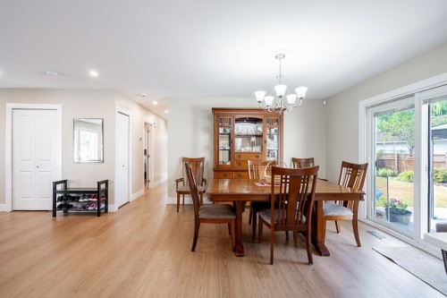 21711 52 Avenue, Langley, BC - Indoor Photo Showing Dining Room