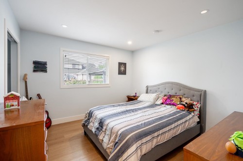 21711 52 Avenue, Langley, BC - Indoor Photo Showing Bedroom