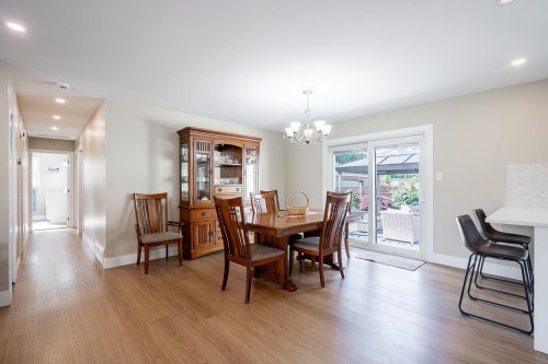 21711 52 Avenue, Langley, BC - Indoor Photo Showing Dining Room