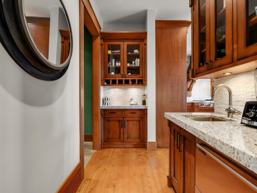 19885 1 Avenue, Langley, BC - Indoor Photo Showing Kitchen