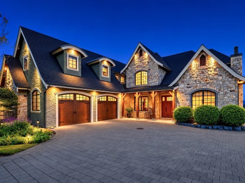 19885 1 Avenue, Langley, BC - Outdoor With Facade