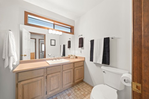 23956 64 Avenue, Langley, BC - Indoor Photo Showing Bathroom
