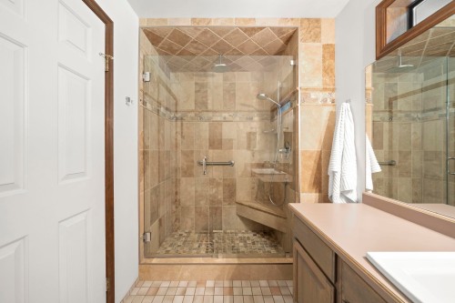 23956 64 Avenue, Langley, BC - Indoor Photo Showing Bathroom