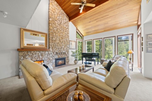 23956 64 Avenue, Langley, BC - Indoor Photo Showing Living Room With Fireplace