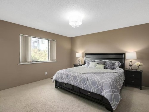 1175 Stevens Street, White Rock, BC - Indoor Photo Showing Bedroom
