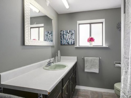 1175 Stevens Street, White Rock, BC - Indoor Photo Showing Bathroom