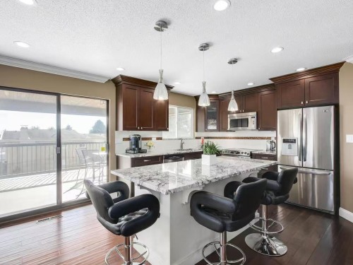 1175 Stevens Street, White Rock, BC - Indoor Photo Showing Kitchen With Stainless Steel Kitchen With Upgraded Kitchen