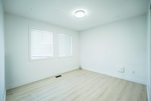 2418 Wayburne Crescent, Langley, BC - Indoor Photo Showing Other Room