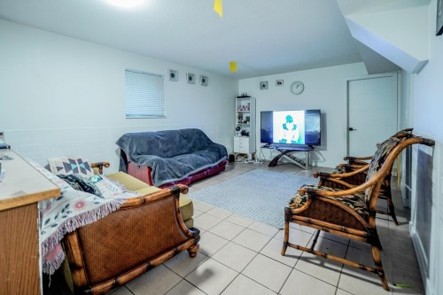 2418 Wayburne Crescent, Langley, BC - Indoor