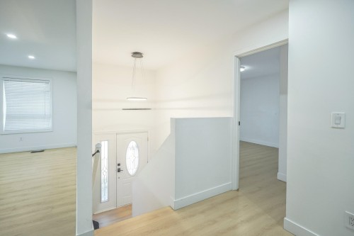 2418 Wayburne Crescent, Langley, BC - Indoor Photo Showing Other Room