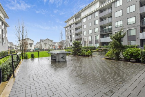 306-15848 Fraser Highway, Surrey, BC - Outdoor