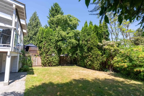 9242 209A Crescent, Langley, BC - Outdoor