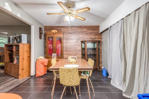 32247 Granite Avenue, Abbotsford, BC - Indoor Photo Showing Dining Room