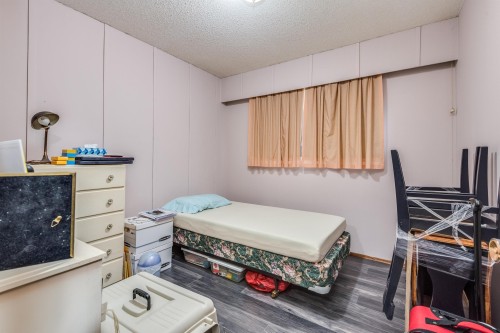 32247 Granite Avenue, Abbotsford, BC - Indoor Photo Showing Bedroom