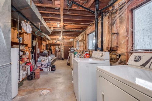 32247 Granite Avenue, Abbotsford, BC - Indoor Photo Showing Laundry Room