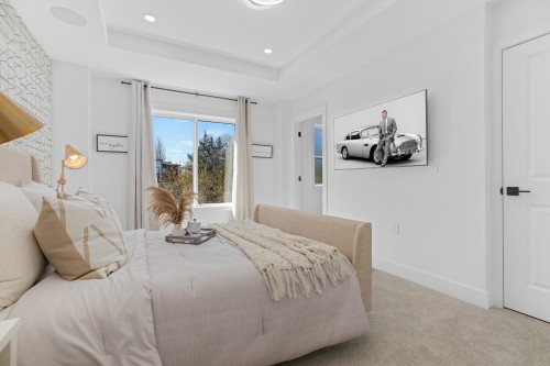 8-15950 Alder Place, Surrey, BC - Indoor Photo Showing Bedroom