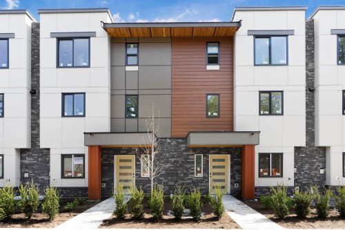 8-15950 Alder Place, Surrey, BC - Outdoor With Facade