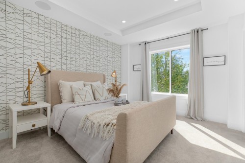 8-15950 Alder Place, Surrey, BC - Indoor Photo Showing Bedroom