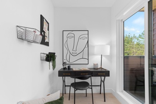 8-15950 Alder Place, Surrey, BC - Indoor Photo Showing Other Room