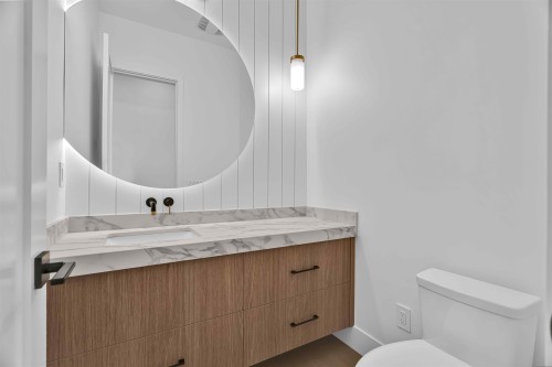 15636 23A Avenue, Surrey, BC - Indoor Photo Showing Bathroom