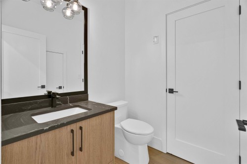 15636 23A Avenue, Surrey, BC - Indoor Photo Showing Bathroom