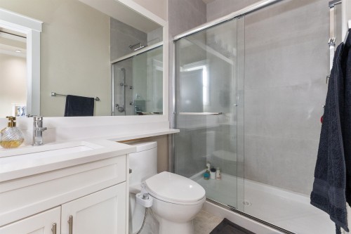 3171 Engineer Crescent, Abbotsford, BC - Indoor Photo Showing Bathroom