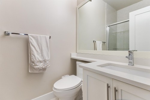 3171 Engineer Crescent, Abbotsford, BC - Indoor Photo Showing Bathroom