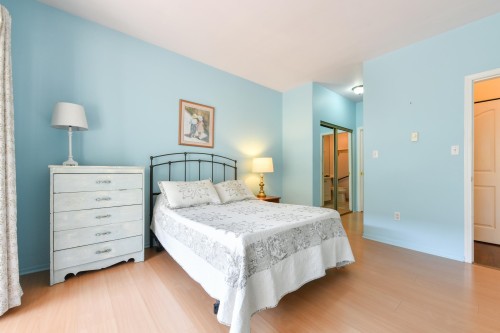103-20680 56 Avenue, Langley, BC - Indoor Photo Showing Bedroom