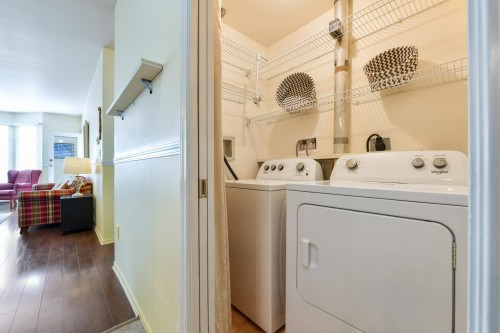 103-20680 56 Avenue, Langley, BC - Indoor Photo Showing Laundry Room