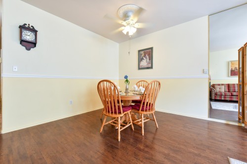 103-20680 56 Avenue, Langley, BC - Indoor Photo Showing Dining Room