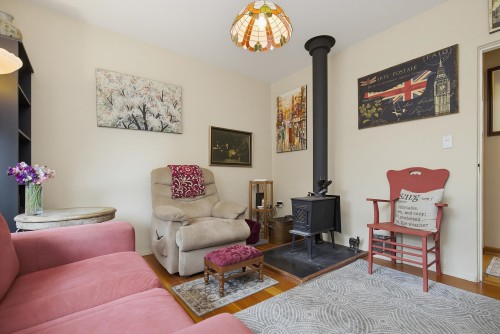33043 4Th Avenue, Mission, BC - Indoor Photo Showing Living Room