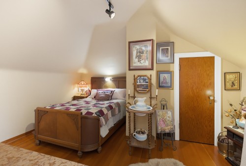 33043 4Th Avenue, Mission, BC - Indoor Photo Showing Bedroom