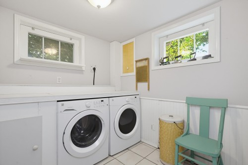 33043 4Th Avenue, Mission, BC - Indoor Photo Showing Laundry Room