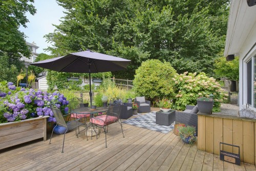 33043 4Th Avenue, Mission, BC - Outdoor With Deck Patio Veranda